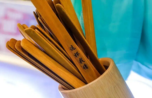 免费给自己摇一卦签